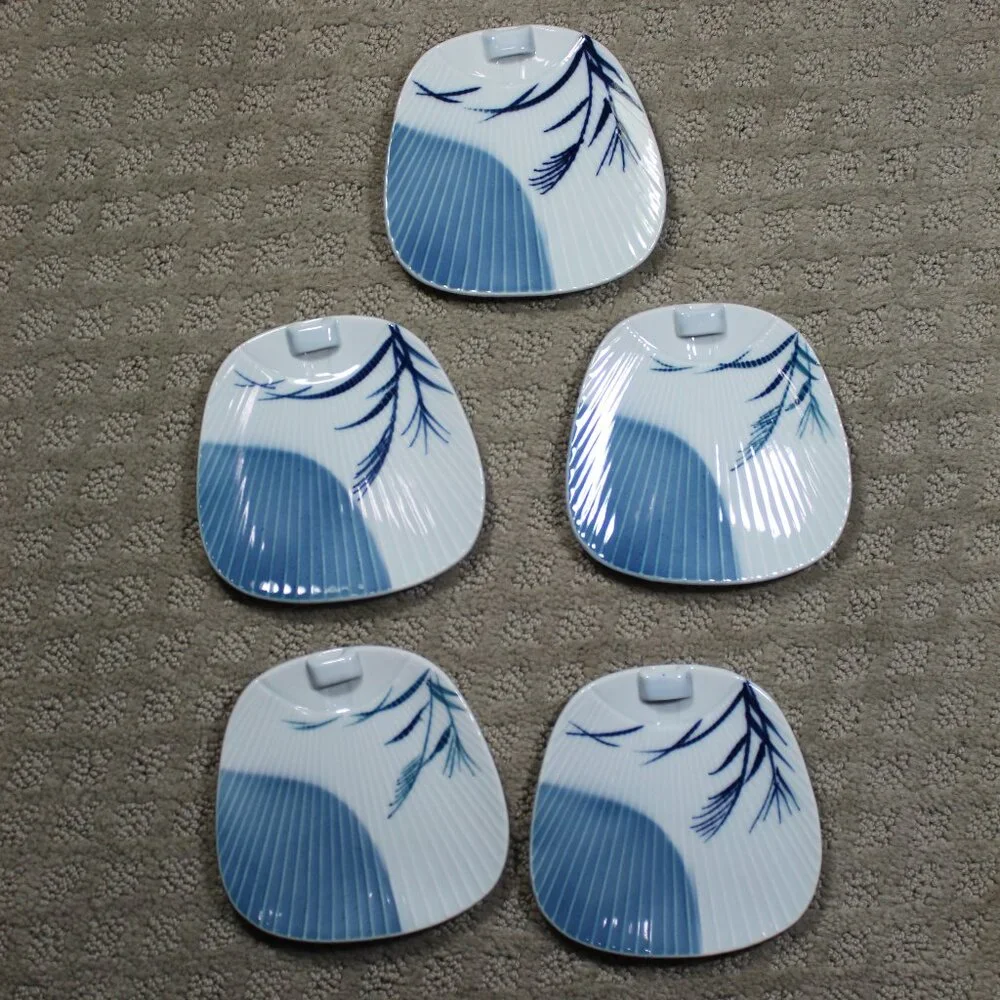 Lot Of 5 Blue White Japanese Porcelain Plate Set With Bamboo Forks In Wooden Box